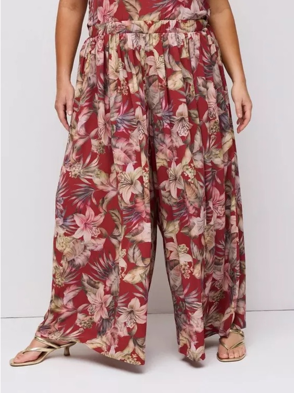 torrid Floral Tie-Waist Cropped Tank AND Wide Leg Pant - Picture 4 of 5